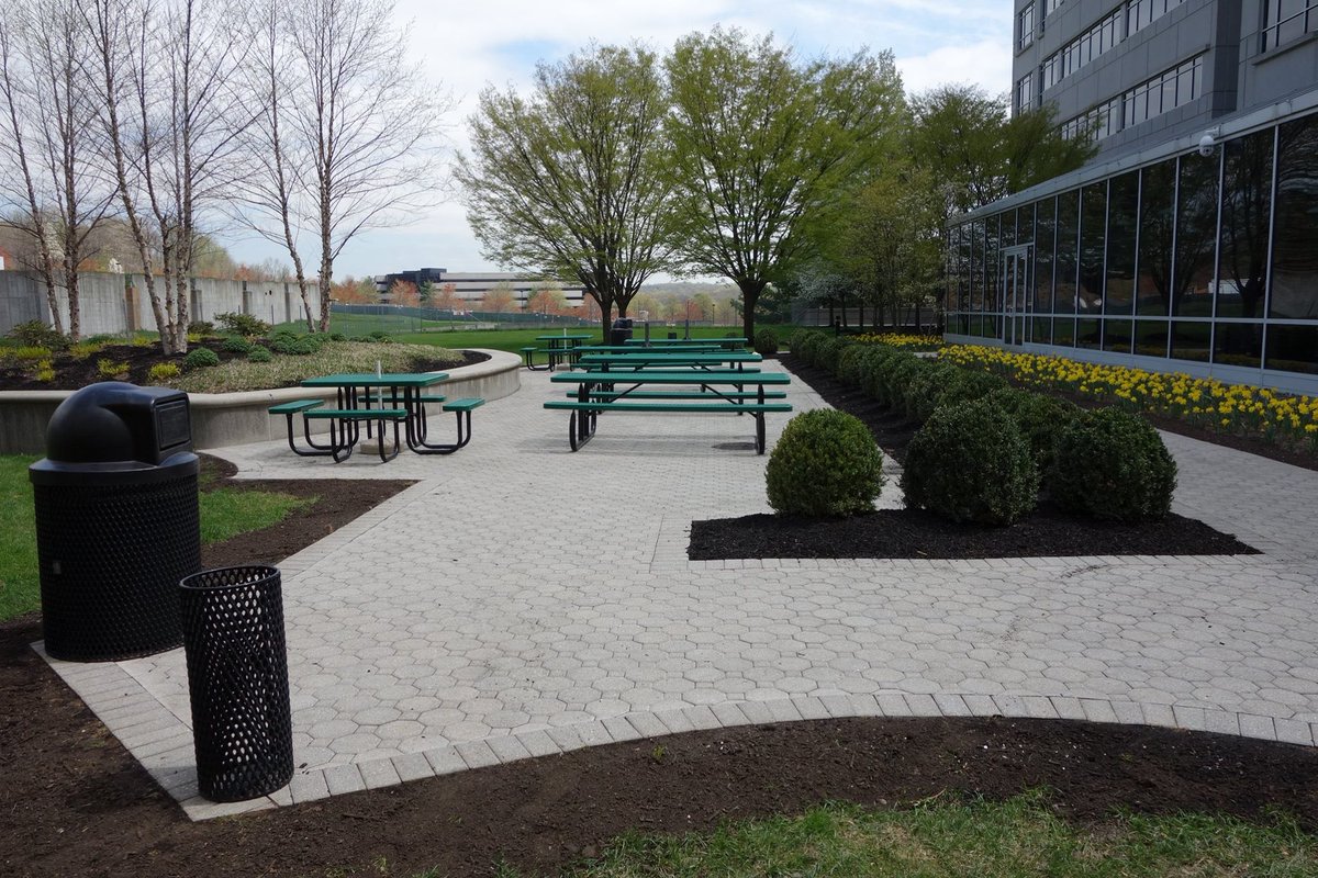 PrimeBuilds's tweet image. Here’s some commercial paver work done by @PrimeBuilds #PrimeConstruction #PrimeBuilds #PrimeConstructionRemodeling #ExcellenceIsAHabit #ThisIsOurWork