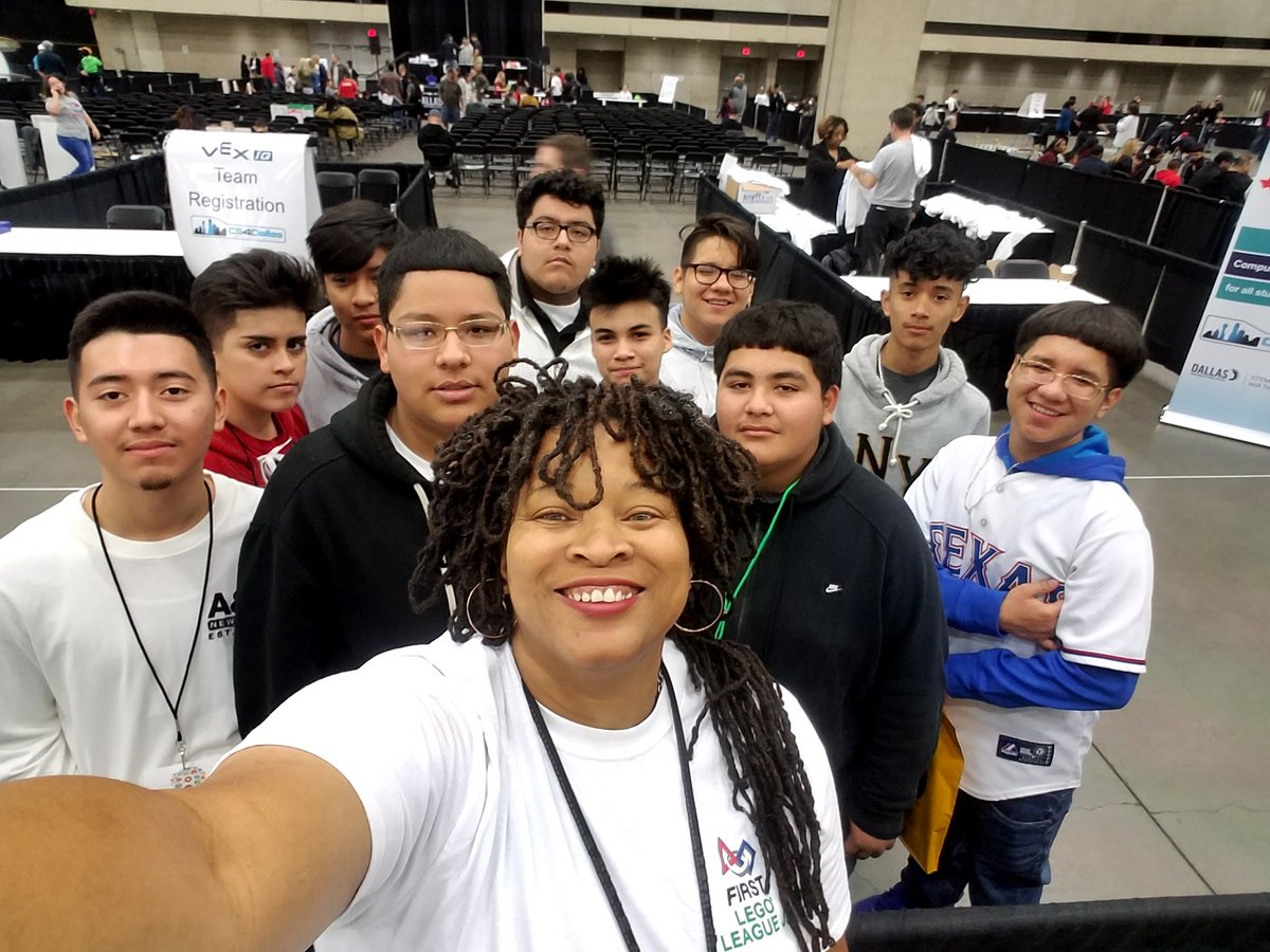 Morgansmathlete's tweet photo. #disdstem #dallasisd @Skyline_Library @PrincipalSky @NAFAOITSkyline @skylineaoe @DXM91 https://t.co/HB6hPKLIq0