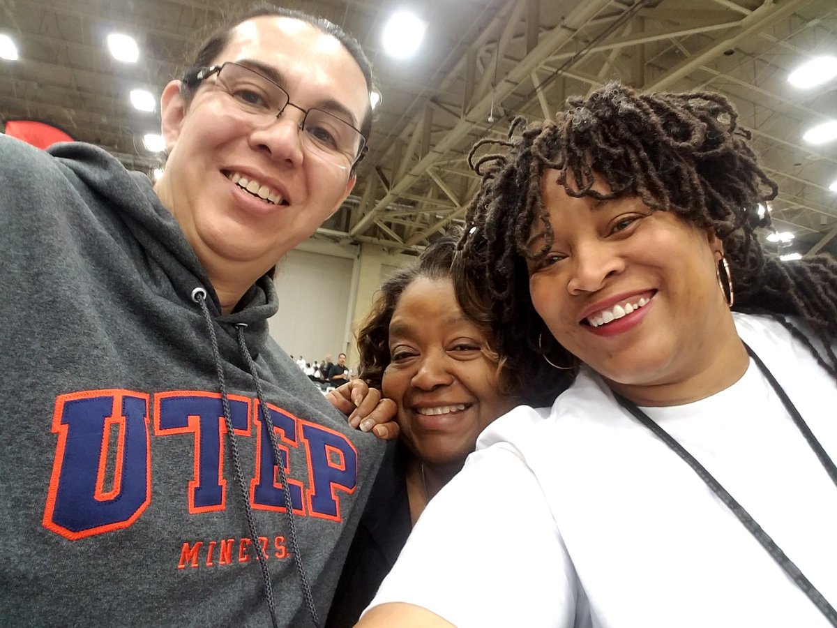 Morgansmathlete's tweet photo. #disdstem #dallasisd @Skyline_Library @PrincipalSky @NAFAOITSkyline @skylineaoe @DXM91 https://t.co/HB6hPKLIq0
