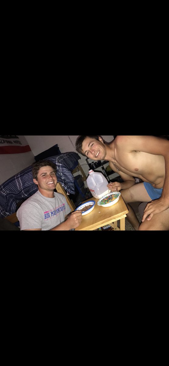 mchoehner's tweet photo. Happy Birthday to the man himself  @sgambelluri10 #latenightcerealdates #yourjeansagainstmyjeans #firstciscofriend #mybox #bringtheflowback #thegiver #freeswinger #unbelievablemetabolIsm #CiscoLegend https://t.co/WsexCwRJjQ