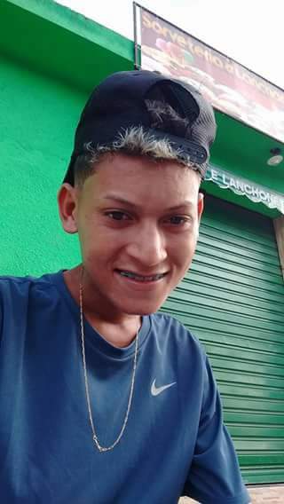 ViiviPoderosa17's tweet photo. 10 Meses sem meu homenzinho, só Deus sabe como está sendo sem vc aqui meu irmãozinho😭💔👼 #SaudadesSemFim #DouglasVive #MeuAnjinho 👼💔 https://t.co/lBByX3RC5Y