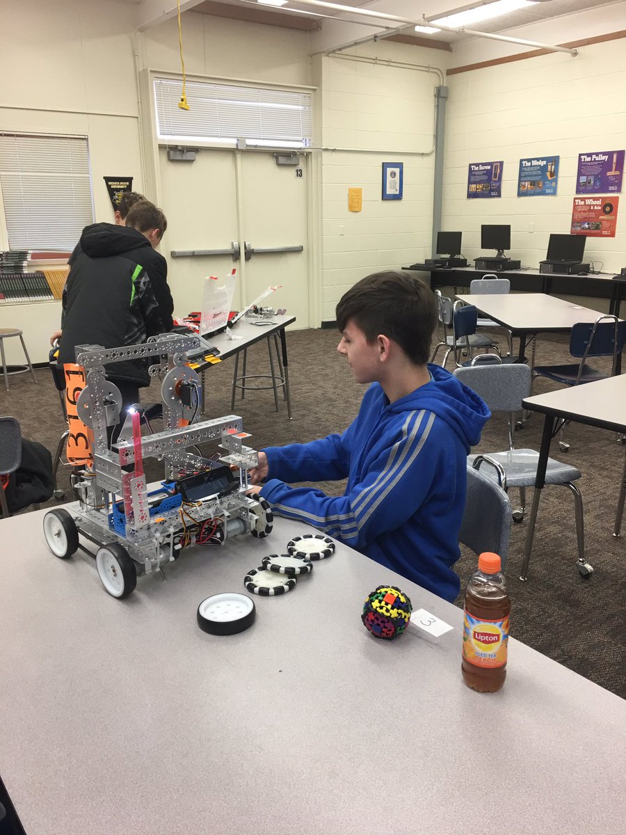 jenbrethour's tweet photo. Saturday morning @WRidgeMS ... basketball and robotics. I love my Wildcats! Our Ts and sponsors are Champions! #schoolinvolvement https://t.co/AT3WCYGDSm