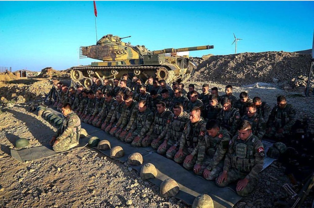 Şu kopan fırtına türk ordusudur ya Rabbi!
Senin uğrunda ölen ordu budur ya rabbi!
ta ki yükselsin ezanlarla müeyyed namın!
galip et çünkü bu son ordusudur islamın....
#AfrinOperasyonu #ZeytinDalıHarekatı 
#Zaferinananlarındır