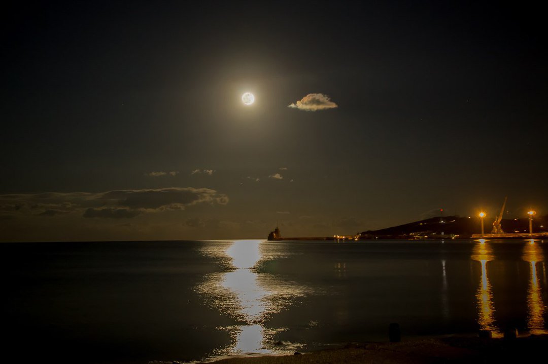 Доброй ночи, дорогие друзья 🌕

#фотокрым #большойкрым