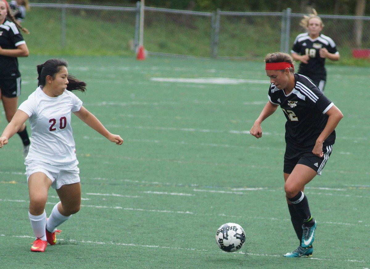 SabersGSoccer's tweet photo. Congrats to our senior captain @Christav10 for committing to play soccer at Gordon College💙⚽️ #golions#proud 🐯 https://t.co/GzHAgEuBq3