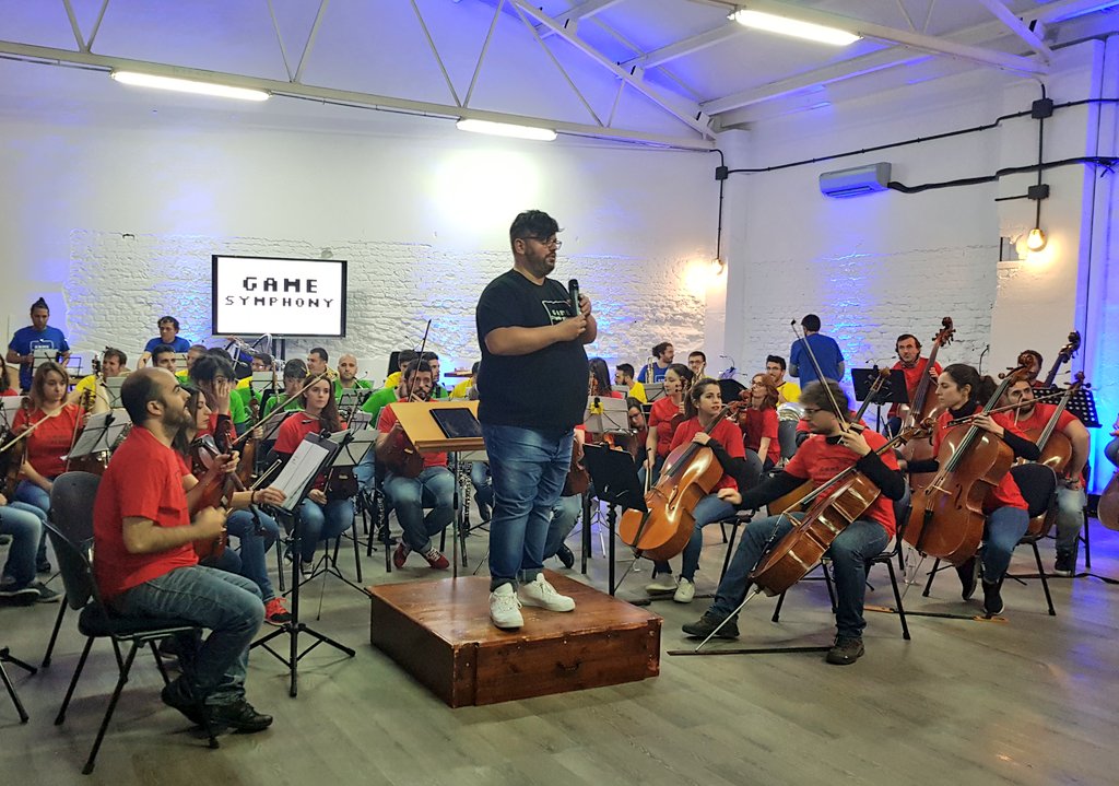 ¡Comienza la presentación de la <a href="/game_symphony/">Game Symphony Orchestra</a>! Estamos ansiosos por escuchar los temas principales de #RaidersoftheBrokenPlanet👐