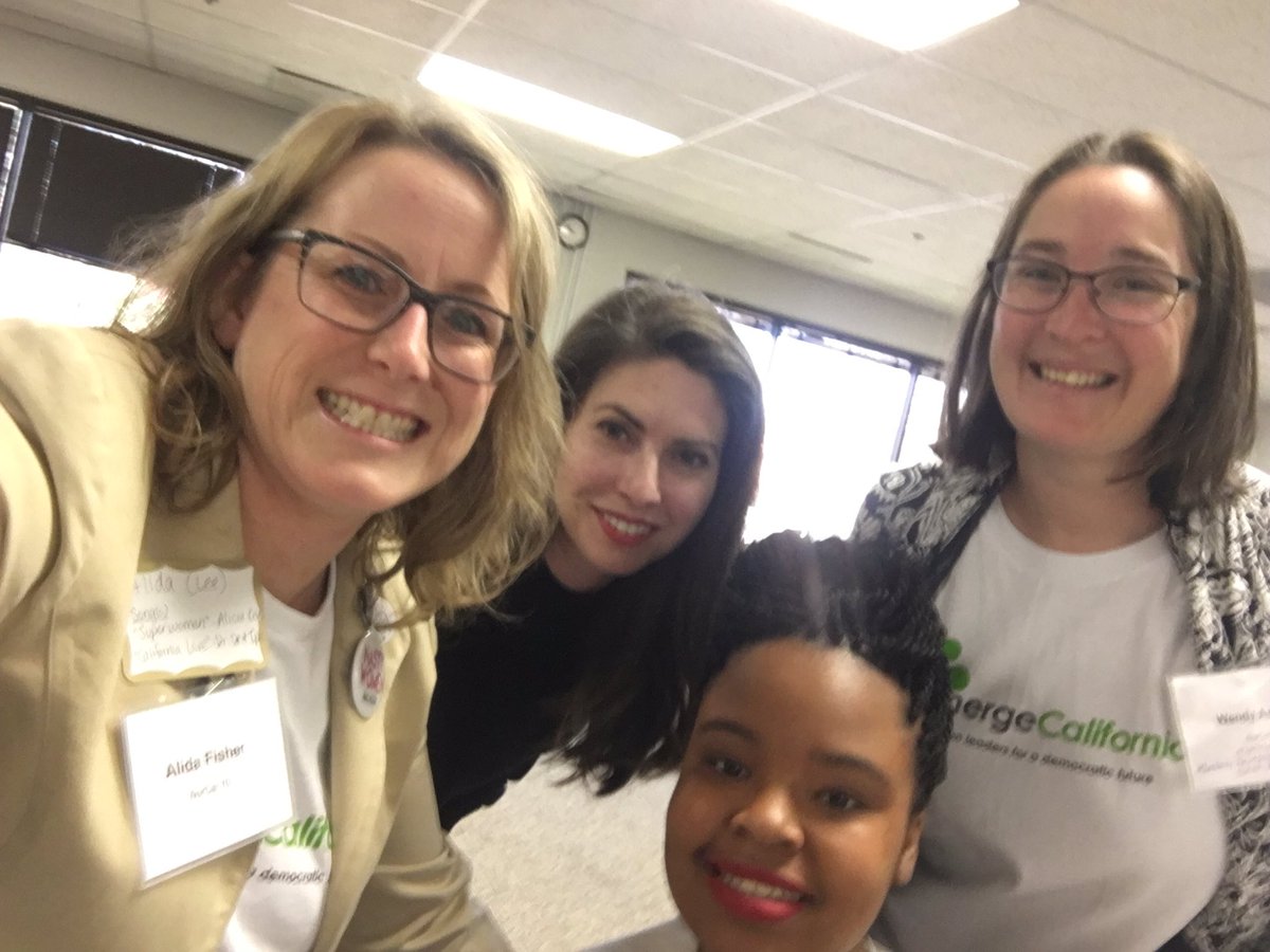 fisheredadv's tweet photo. So excited to be spending the day of #womensmarch2018 with the empowered women of #emergeca #EmergeCAClass2018.  "First we walked, now we run."  #reachingtheballot @SEIU521 @LexLeifheit https://t.co/iOVqo9r65w