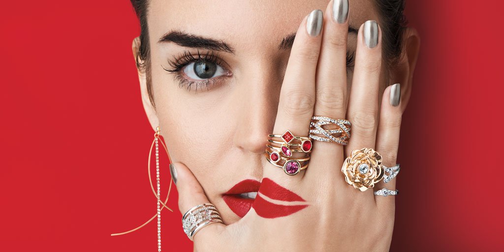 jaz_avonrep's tweet photo. From ravishing red jewels to pave bangles and more, we have something for everyone on your Valentines Day gift list! https://t.co/7KikAL8nbd https://t.co/vokHuK6YVV