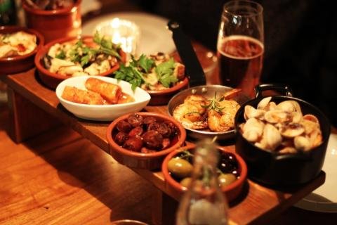 SWodenstaff's tweet photo. Just a quick meal from home before the assembly tonight. @AmelinaPGarten Come over! #regalia #tapas #realhousewivesofregalia https://t.co/tHlZjF3rsf