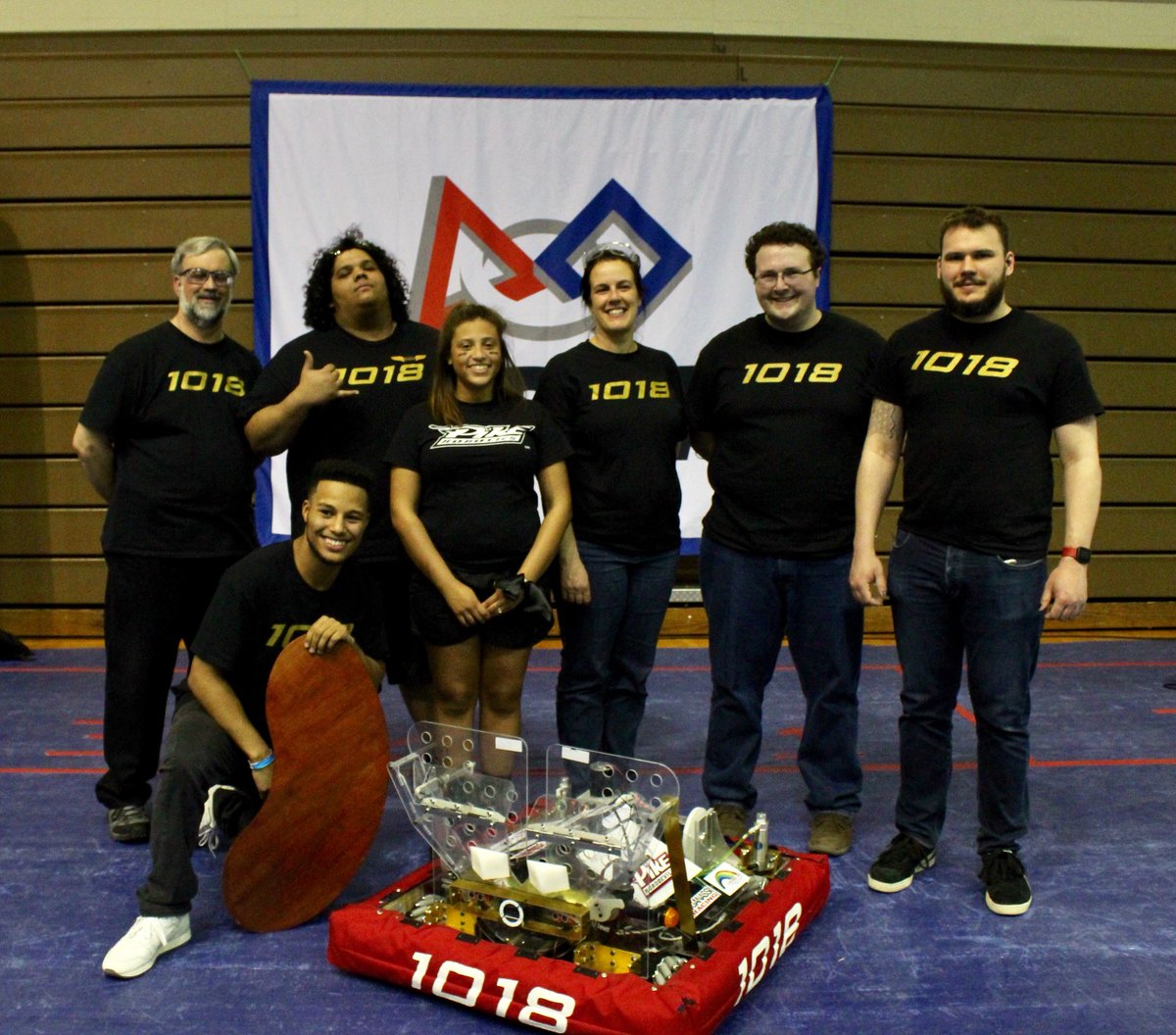 robodevil1018's tweet photo. This upcoming week, we will dedicate majority of our posts to our mentors!! To celebrate Mentor appreciation month. ❤️🖤

#MentorAppreciationMonth https://t.co/BM3iCYaF44