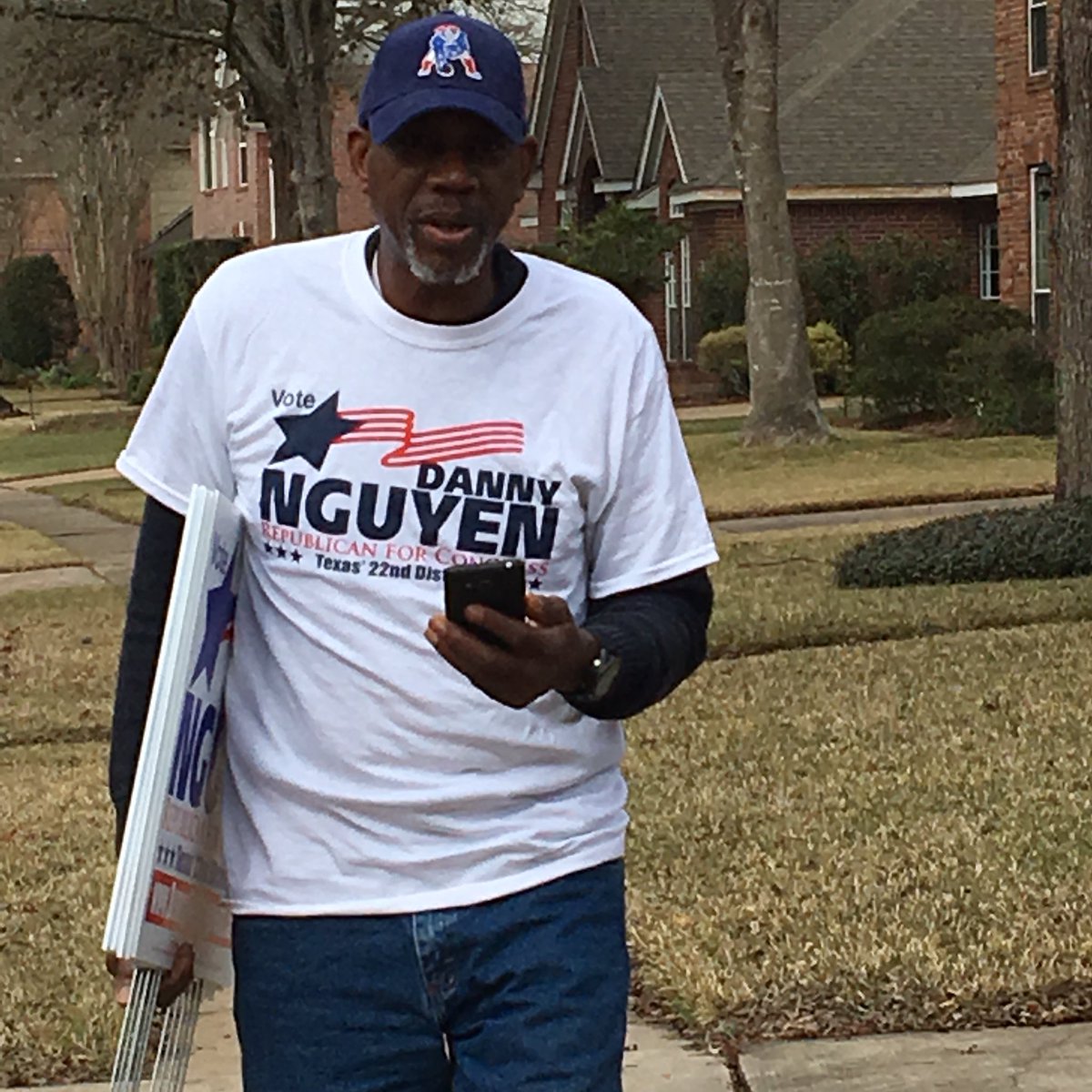 DNForCongress's tweet image. Our Head of Volunteers Hal Kelly getting his blockwalkin’ on.
#swag #helooklikeme #yessir #houston #stormscoming