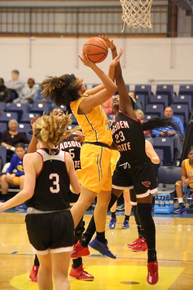SSCCWBB's tweet photo. Hadley 🏀🏀🏀 #sneadstatebasketball #ParsonHoops https://t.co/IxKiAKLO1c