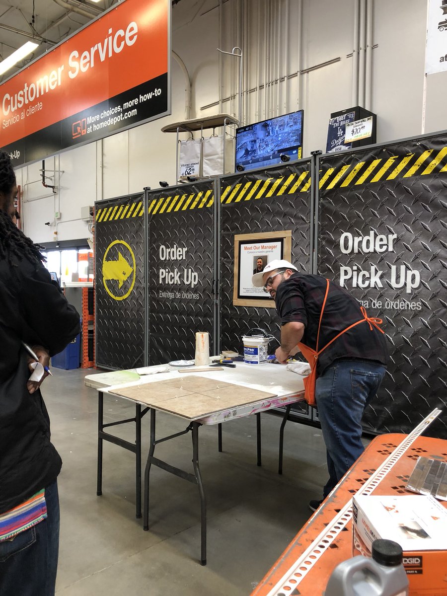 pjalvarado13's tweet photo. Jonathan in flooring teaching an awesome DIY Tile Class. #DIY #tileclass #ElSuperHomeDepot #HomeDepot3303 #elsuperhomedepot @DavidCa93745422 @bunny_laforge https://t.co/cRyD7hOmJo