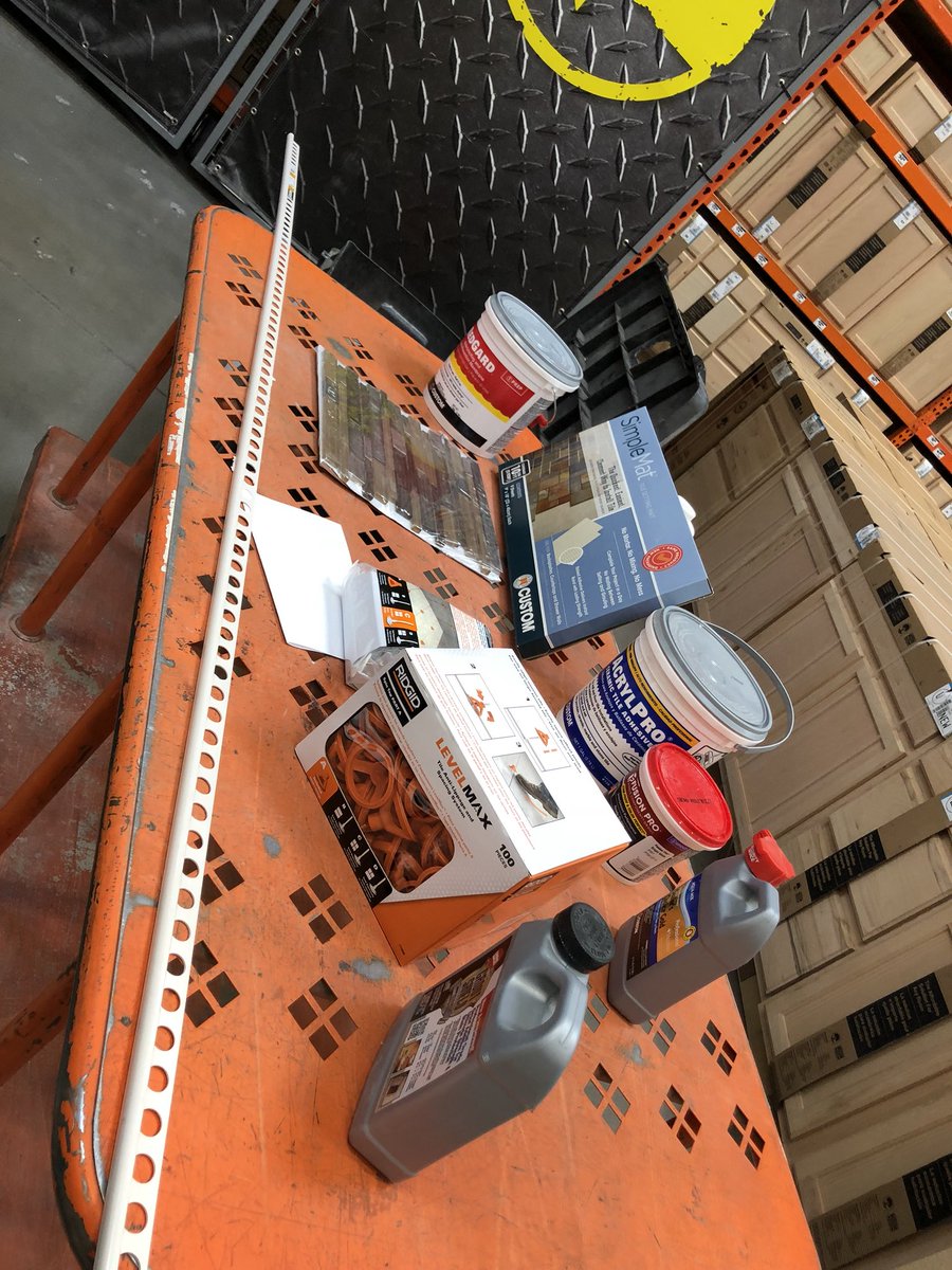 pjalvarado13's tweet photo. Jonathan in flooring teaching an awesome DIY Tile Class. #DIY #tileclass #ElSuperHomeDepot #HomeDepot3303 #elsuperhomedepot @DavidCa93745422 @bunny_laforge https://t.co/N4GHabDKTK