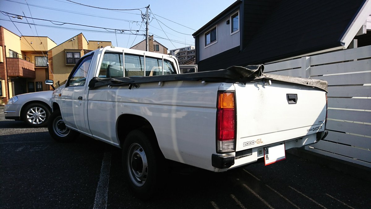 Kuromaku_K's tweet photo. 車検取得に向けて、仮ナンバー
を付けて整備工場へ。
すこぶる快調でした♪
工場では懐かしがられました。
#ダットサン  #D21
#ダットサントラック 
#2000GL https://t.co/du33R4ZGW5