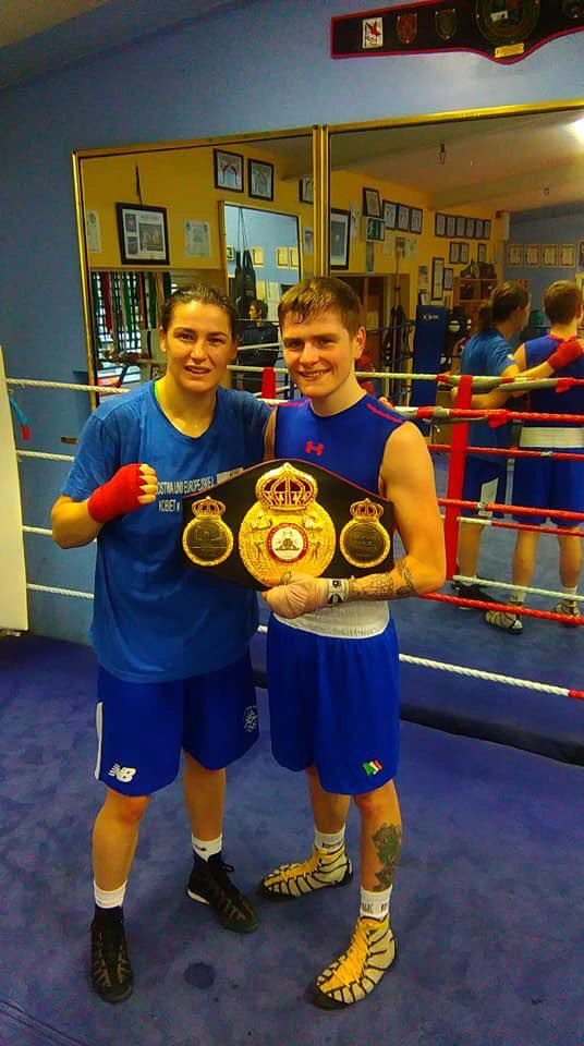 K_Farrell_BEM's tweet photo. Great to see @ReganRocket82 getting some good rounds sparring in with @KatieTaylor 🥊 ahead of his 6️⃣rounder vs Super Flyweight Area Champion Craig Derbyshire ! #LittleBigMen 
🗓16th Feb 
📍Village Hotel, Bury https://t.co/KtNDAwkEbh