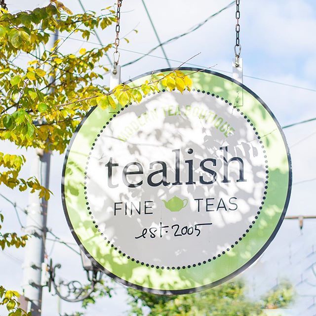 tealish_teas's tweet photo. It’s a perfect day for a sunny stroll on Roncesvalles! Stop in to our shop and say hi 👋! #tealish #tealishtea #roncesvalles #roncesvallesvillage #saturdayvibes #teaboutique #torontotea https://t.co/SmwIuc74Dd https://t.co/6grsrYfeSg