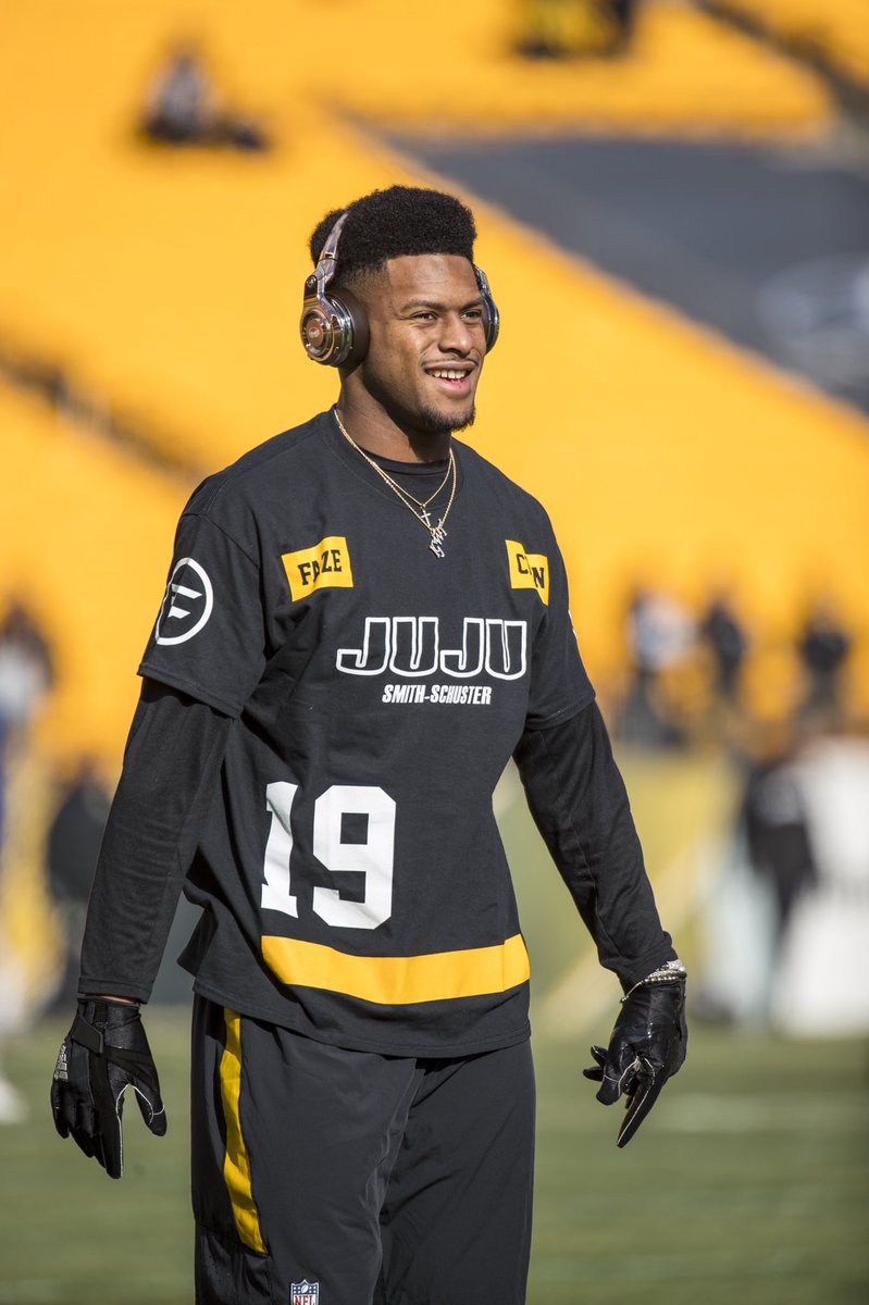 TeamJuJu's tweet image. #FaZeJuJu on-field kit 🔥💯  click the link ➡️ fazeclan.com/pages/section-x