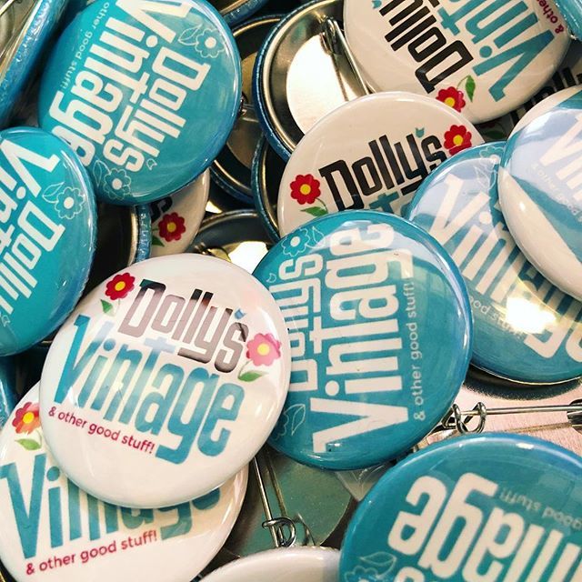 shop_dandymark's tweet photo. Cute little @dollysdurham pins! #durhamnc #bullcity #vintageshop #pins #logodesign https://t.co/t1CkChP2eB https://t.co/If8fMFHPj8