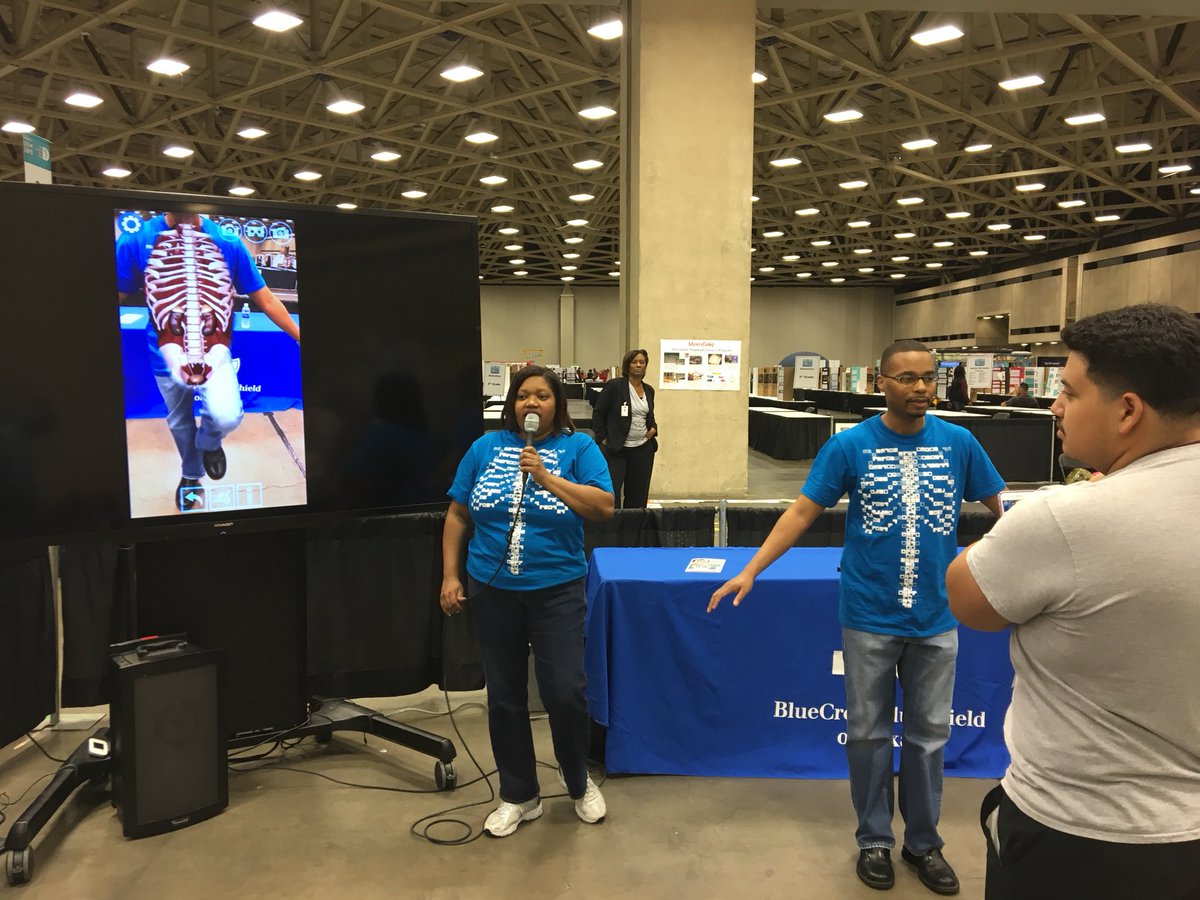 DISDSubs's tweet image. RT leannemphd: Showing Carl’s insides using the _Curioscope shirt. Fun with #STEM at the #BCBSTX booth DallasisdSTEM