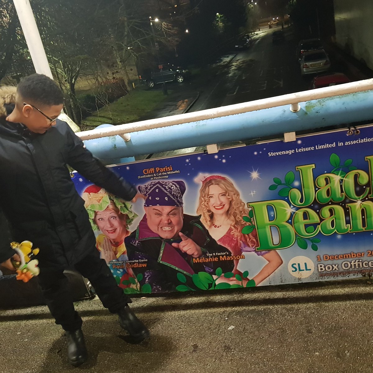 ManleyMandy's tweet photo. Finally arrived in Stevenage to see My dad in panto #jackandthe beanstalk https://t.co/zZrzUudEG6