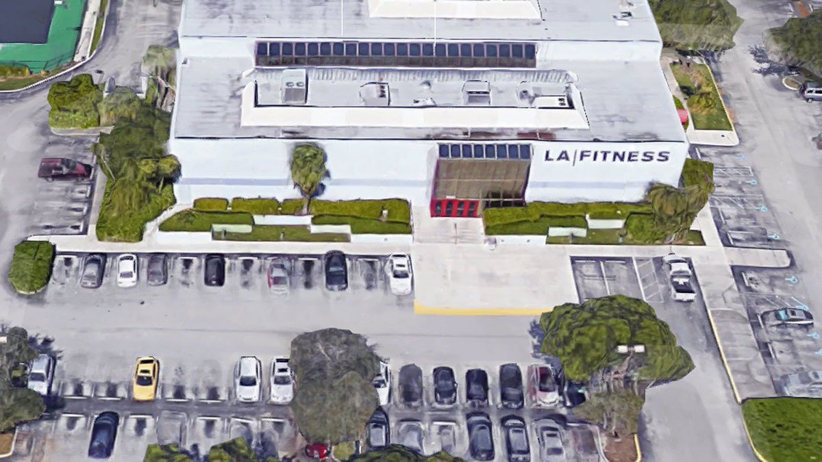 Police identify man killed outside Aventura gym bit.ly/2DSj3G0 https://t.co/WsDhUHXqFR