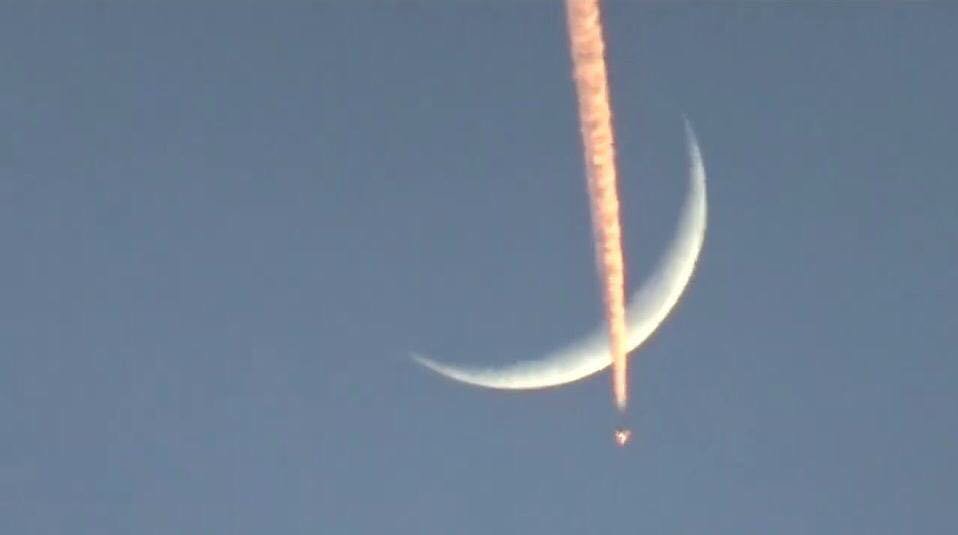 jandarma's tweet image. Şu kopan fırtına Türk ordusudur Yâ Rabbi
Senin uğrunda ölen ordu, budur yâ Rabbi
Tâ ki yükselsin ezanlarla müeyyed nâmın
Galib et; çünkü bu son ordusudur İslâm’ın

Zeytin Dalı Harekatı&apos;nda kahraman askerlerimize muvaffakiyetler diliyoruz 🇹🇷