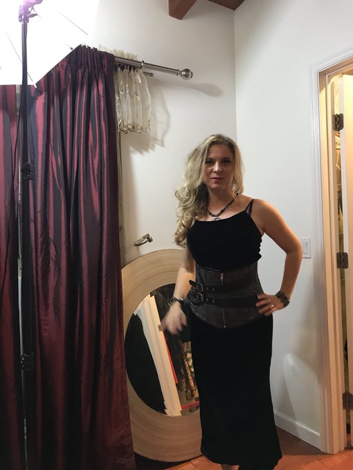 The beautiful @TheErinElectra on her way to the @XBIZ awards https://t.co/SowuKTjw2Z<a class="tags" href="/tag/theerinelectra">@theerinelectra</a><a href="/tag/xhamster"class="tags"><span>#xhamster</span></a>