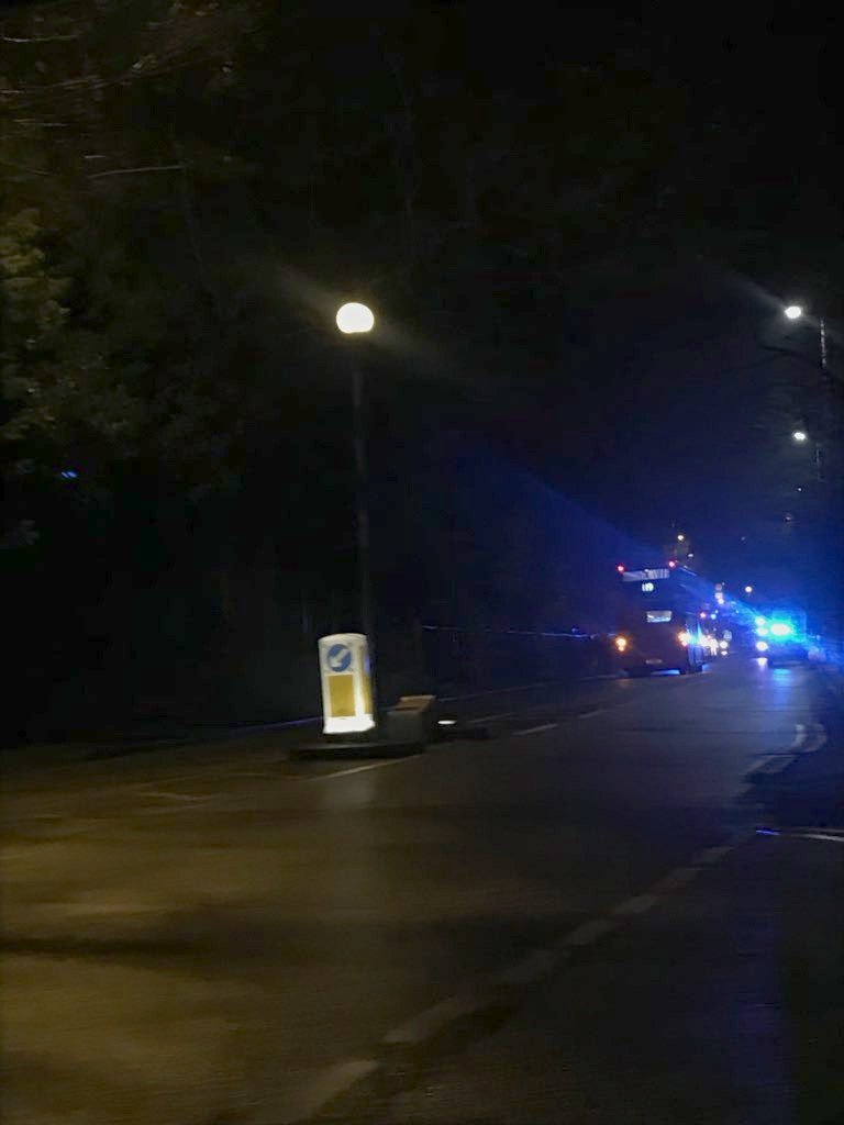Kent_999s's tweet image. HAYES: Pickhurst Lane in Hayes near Bromley reportedly closed by police. Possible road collision near Husseywell Crescent.
