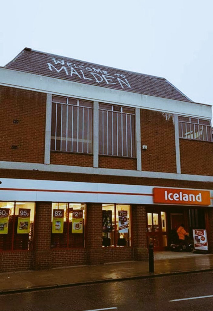 DaisyDazied's tweet photo. A friendly reminder as to why I don't miss my #Hometown - #MALDON #Essex 😂 
 
#ChavCentral #BadSpelling  #TheyTried... 🙄 https://t.co/MqoAKCXRpV