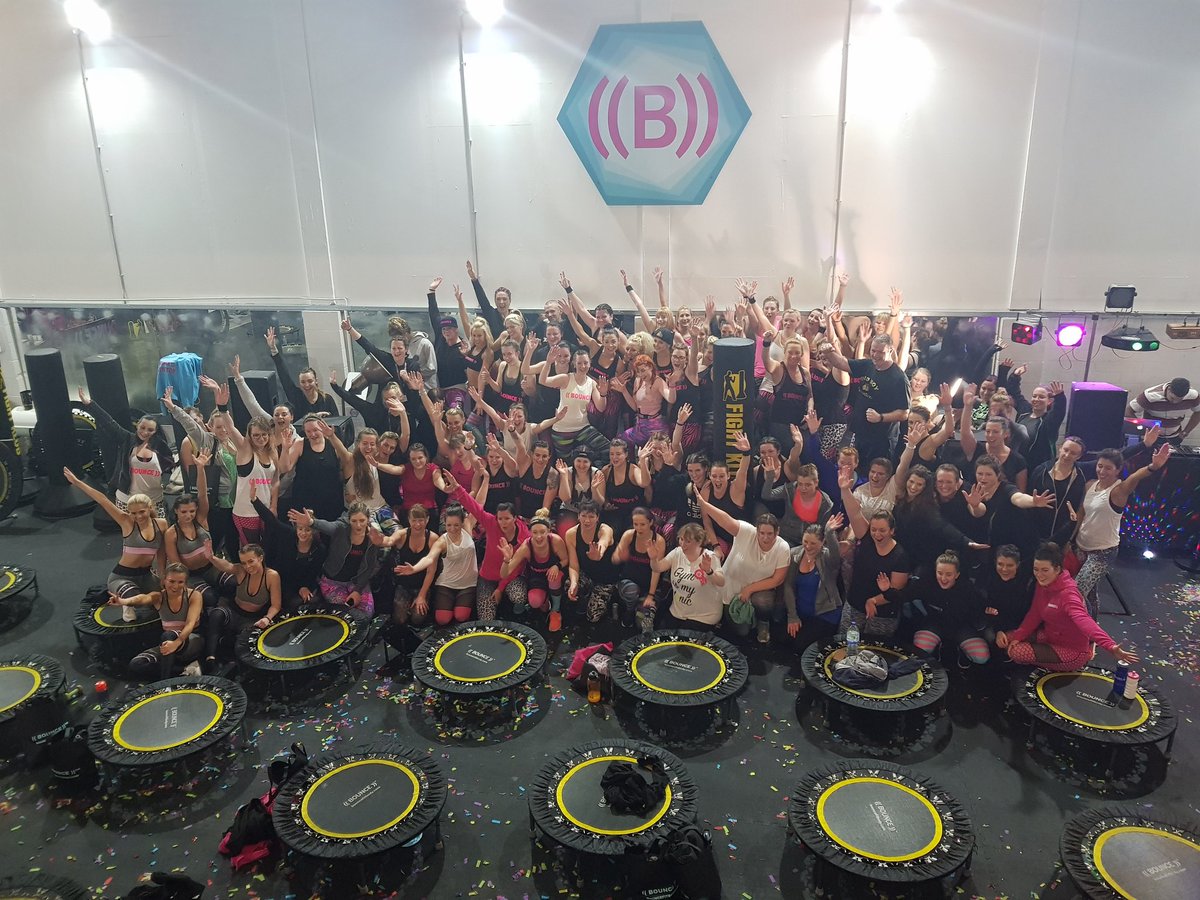 BOUNCEFITBODY's tweet photo. Another epic #bodyworkshop today at ((BOUNCE)) HQ! Thanks to @fight_klub for your energy, and @CuteNutrition for being with us. Awesome crowd! #bounce https://t.co/WDfsTfZjMG