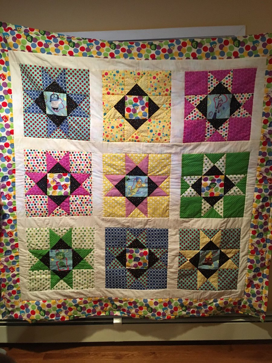 Ilyssa18's tweet photo. @USPSHelp Spent over 3 years sewing this quilt for my niece only for it to get lost in the mail. #Devastated https://t.co/SyHW7vpTSh