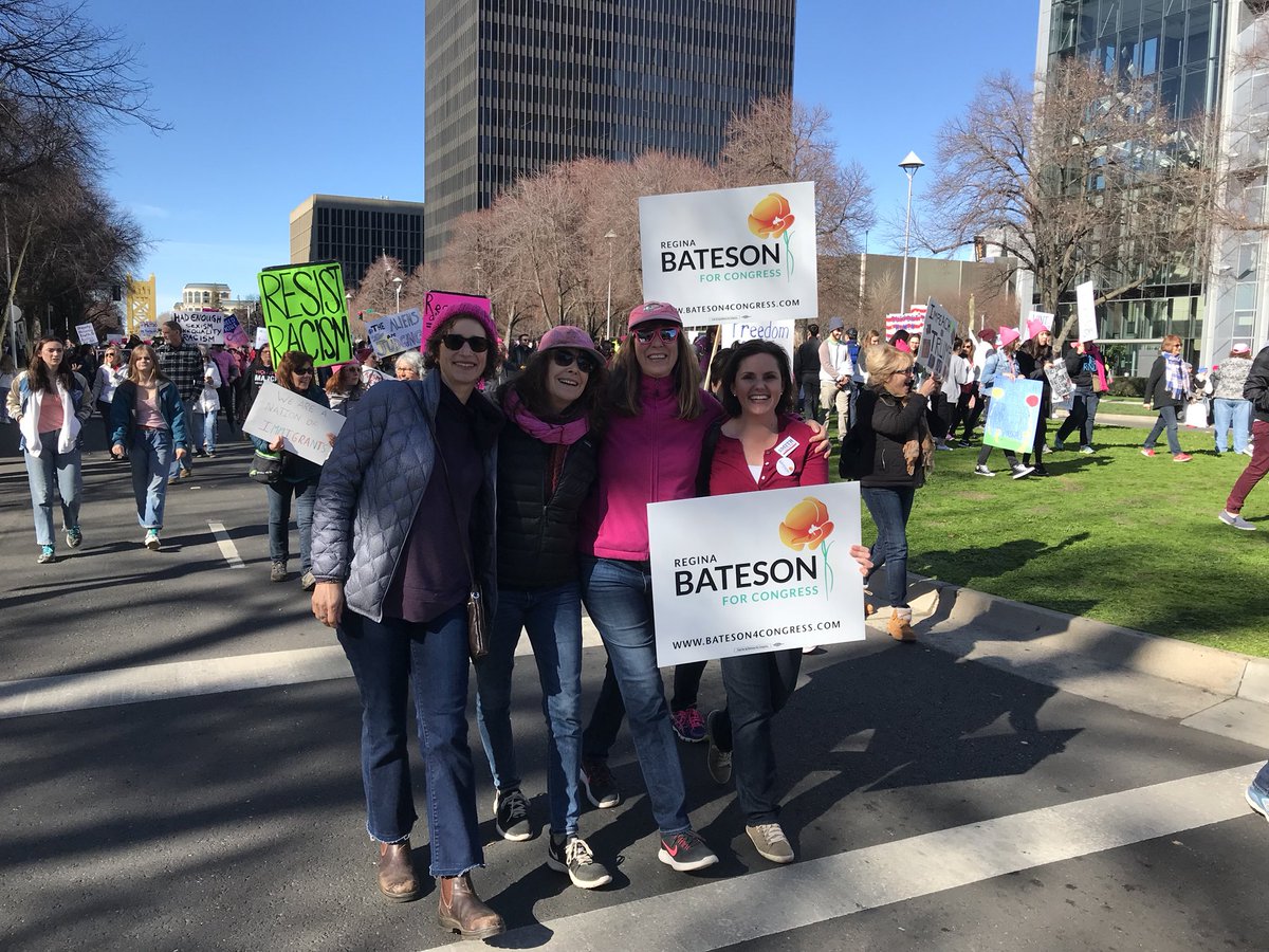 regina_bateson's tweet photo. Marching to the Capitol! #MarchingwithBateson #WomensMarchSac #WomensMarch2018 #PowertothePolls https://t.co/XYLKAeMIxu