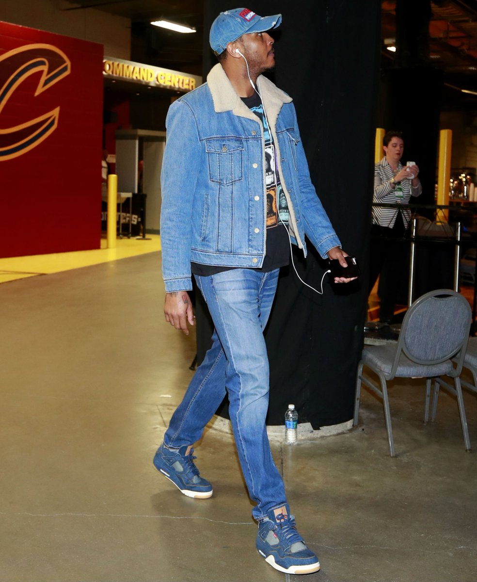 ComplexBets's tweet photo. #SoleWatch: @CarmeloAnthony arrives in the Levi's x Air Jordan 4. https://t.co/JVJ7vjK9JF