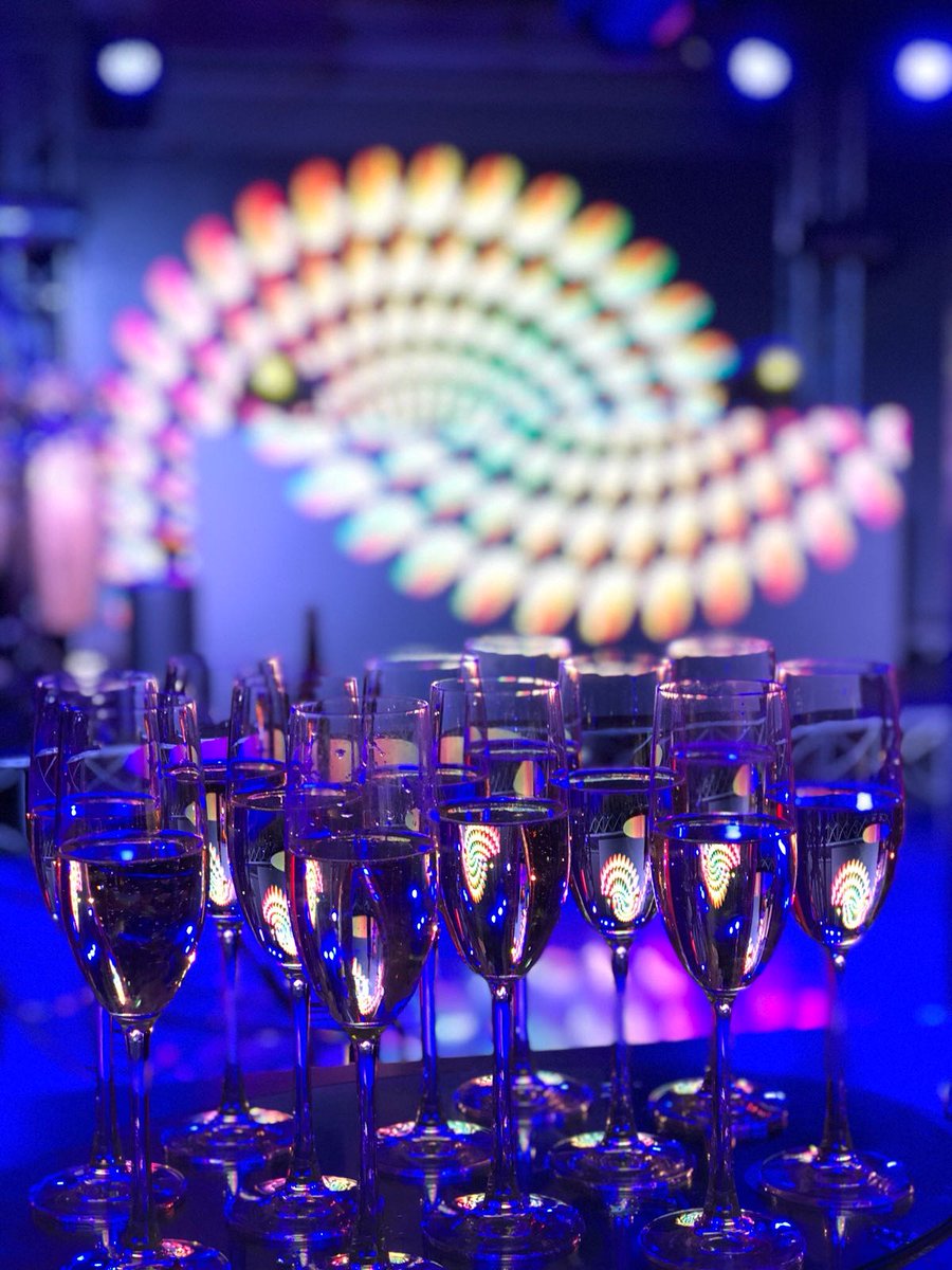 GGeventsuk's tweet photo. ๐พ cheers to the weekend ๐ฅ prosecco at the ready @hotelfootballuk tonight #ggevents #eventsmanchester #partytime ๐๐บ https://t.co/xO0FQNJhFp