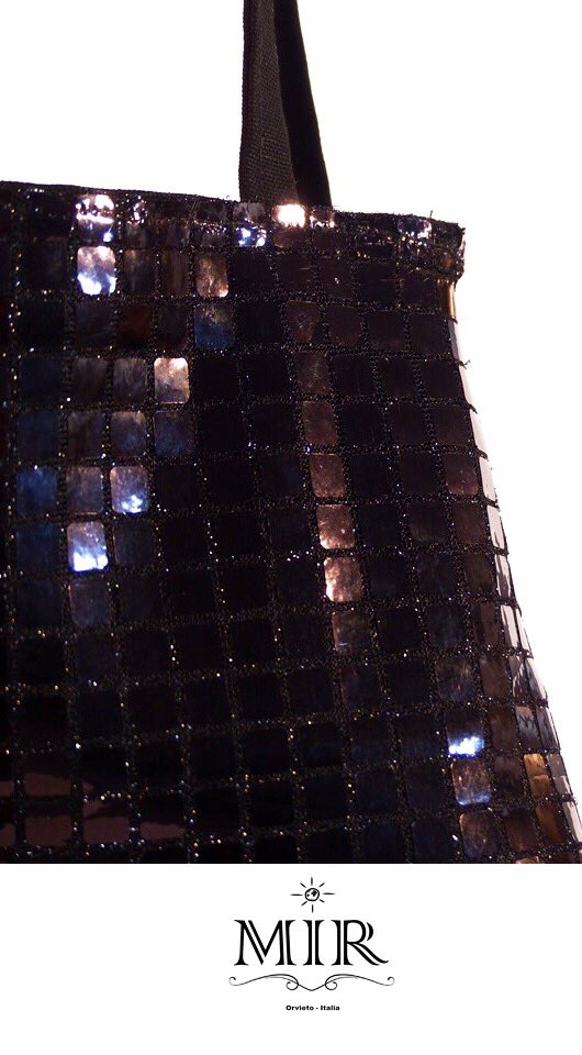 AlessandraTadd3's tweet photo. Passione per la #Luce. #Mir #design #artigianato #manifacture #excellence #MadeInItaly #Passion #light #evening #orvieto #Umbria #sartoria #atelier https://t.co/bjf8MoZLI3