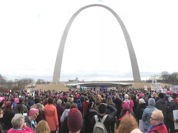 MoDemParty's tweet photo. #STLWomensMarch looks ready for 2018! GOP #maga2018 march looks like it has plenty of available parking. https://t.co/cfQ4APEODp