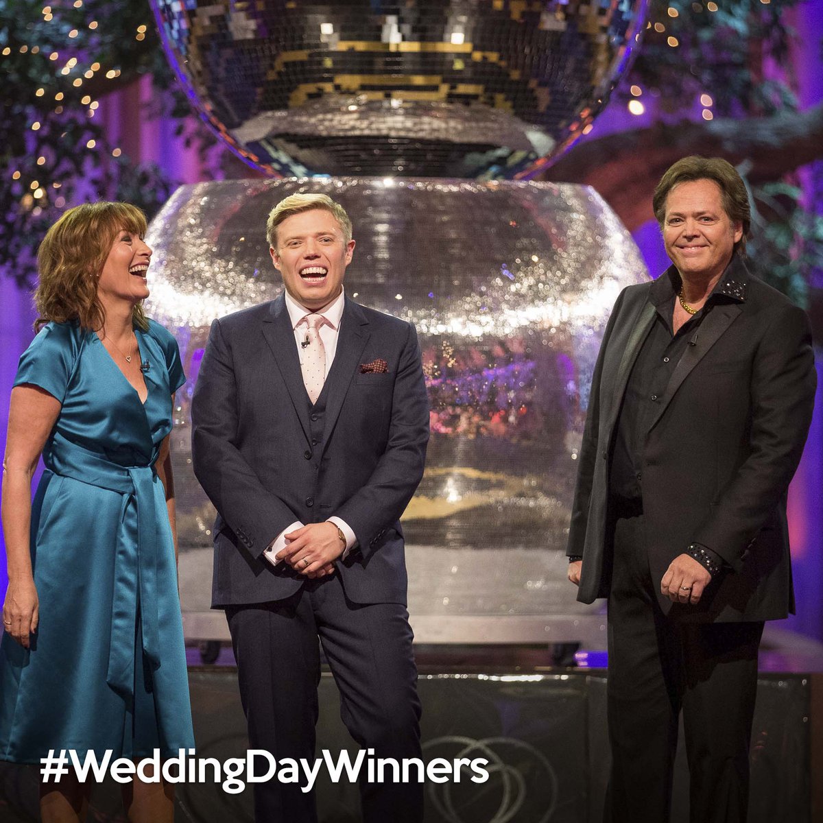 WDWinners's tweet image. Thanks again to our fantastic hosts @reallorraine @robbeckettcomic &amp;amp; @tomallencomedy and celeb guests, and congrats to all our lovely couples! See you again when we’re back in the springtime, you beautiful people you! #WeddingDayWinners bbc.co.uk/WeddingDayWinn…