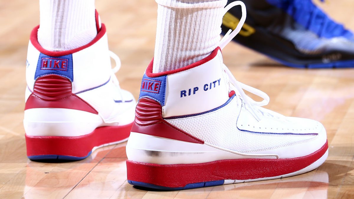 jordan wearing jordan 2