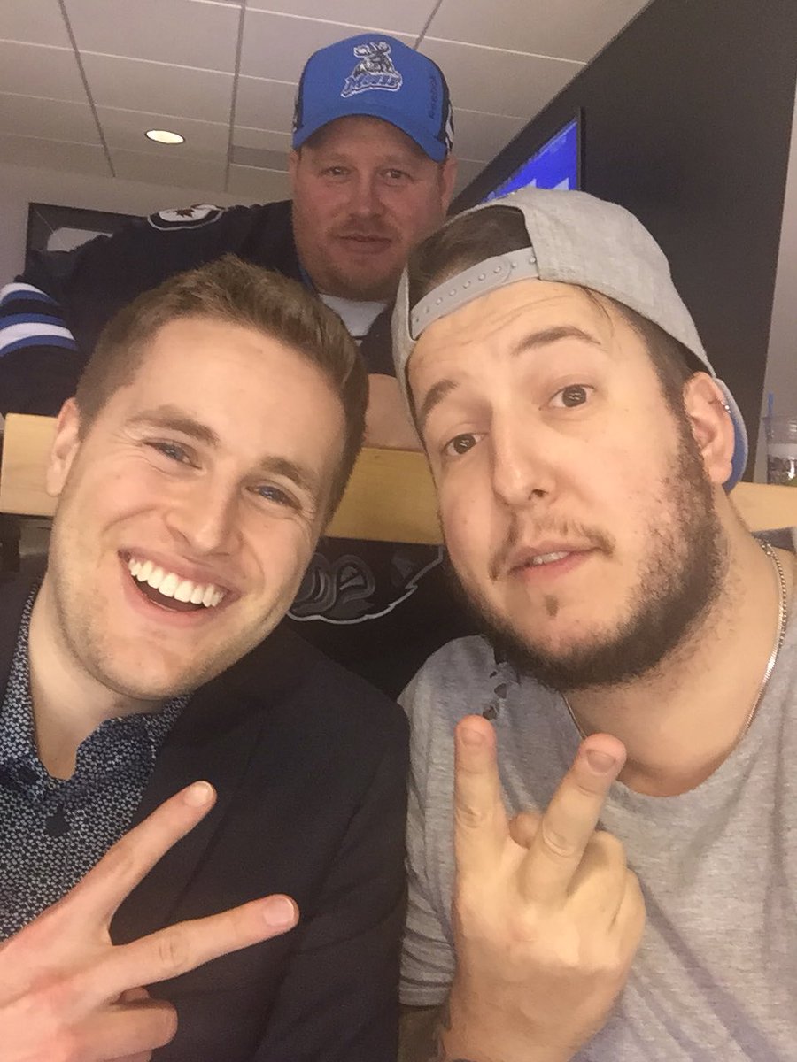 OhShow7's tweet photo. This picture was taken just after the swoosh! Hosting @djblitzwpg at the @ManitobaMoose game tonight. I think we just became best friends 🏒 @joeyglue bombing the pic with gracefulness https://t.co/OPoOHnWSCm