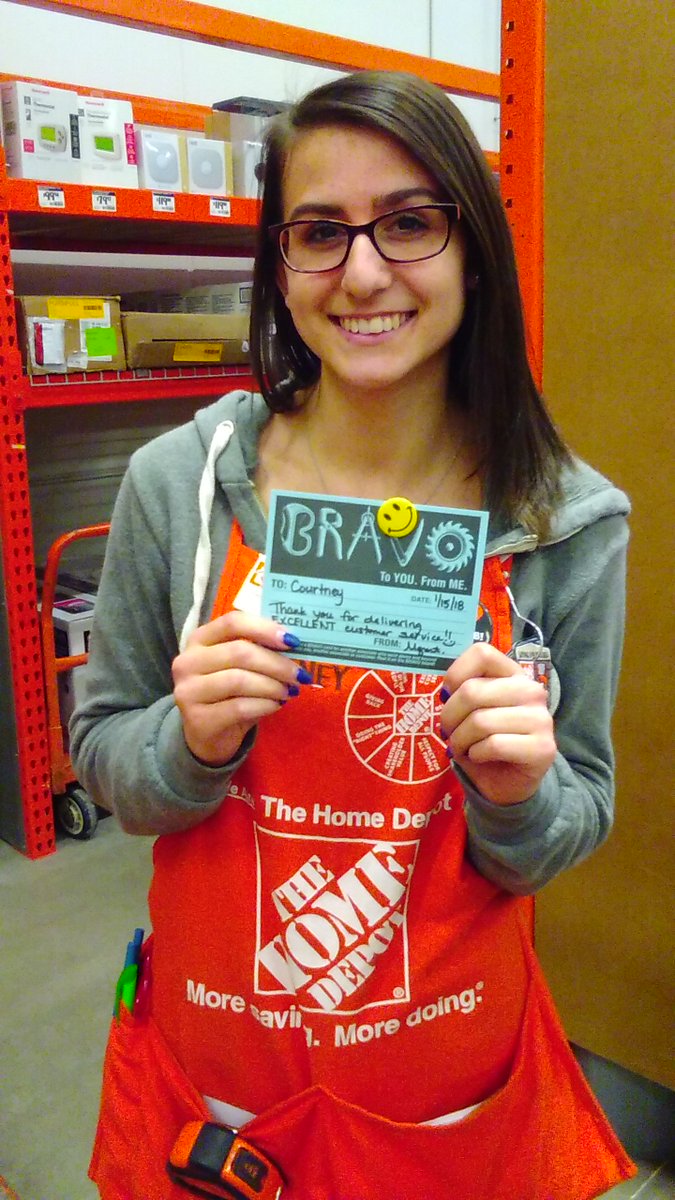 Michele198895's tweet photo. Courtney in D23 with her 1st VOC mention !! 🎉🎉 WOOHOO!! GREAT JOB 💪🙌 #2761voa @PagsCj @Pabasel12 @PaulBugher @schulkir @bethTHD https://t.co/MESgQ1JOyE