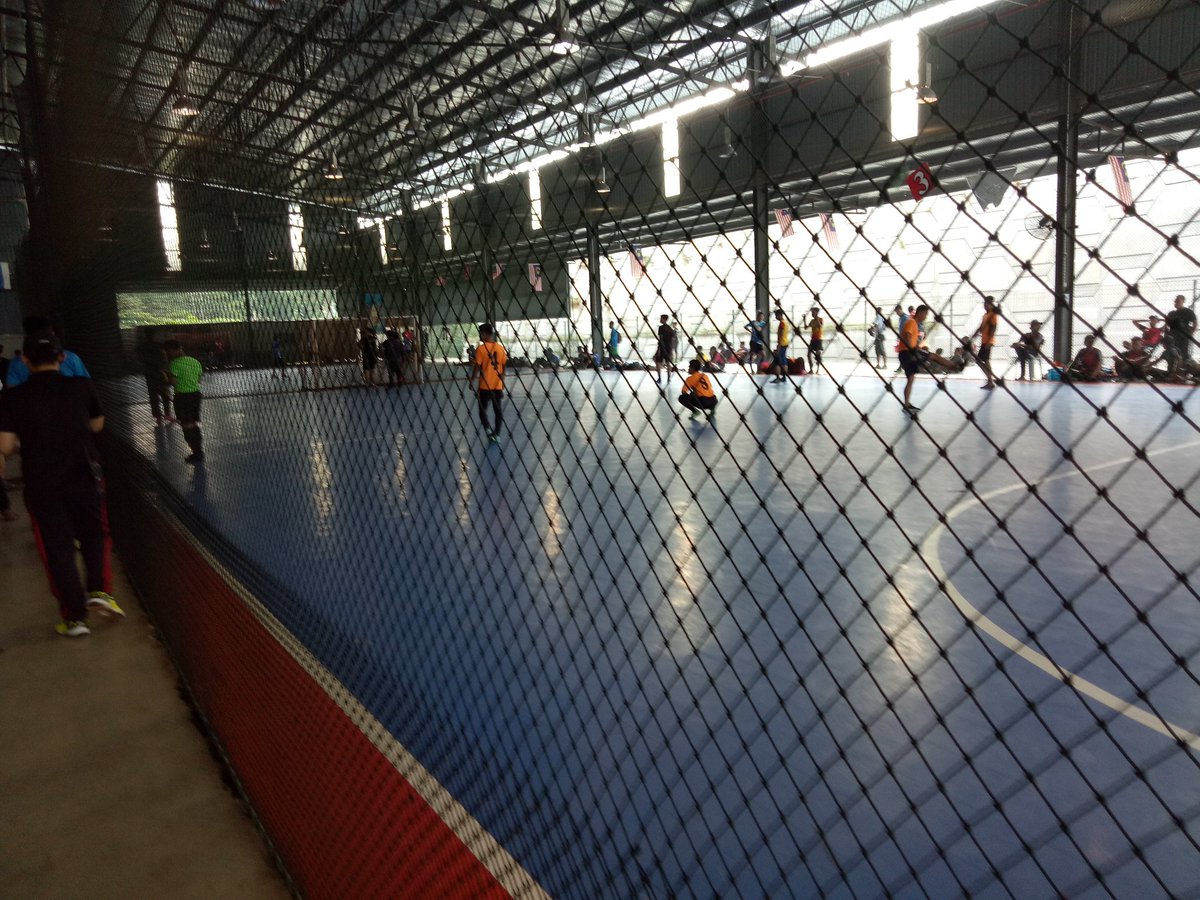 naz_kidz's tweet photo. Sudah smpai masanya

FUTSAL AMAL BRIGED SUKARELAWAN Khidmat Negara 2018,

20 TEAM AKAN MENUNJUKKAN KEHANDALAN MASING MASING! 

#BSKN
#ALUMNIPLKN
#BIARKANKITADIRASAI
#FUTSALAMALBSKN
#UBAHPARADIGMA

@HishammuddinH2O @mjoharibaharum @official_bskn @H2OComms @kp_jlkn @arahimradzi https://t.co/CTkYGsvqj4