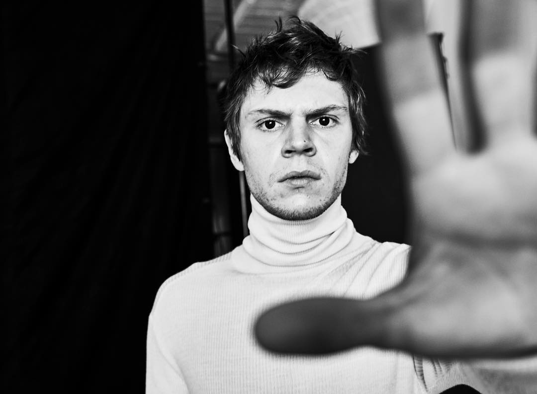 ETPBR's tweet photo. Outtake de um ensaio de 2016 para a Issue Magazine. 📸: Rainer Hosch https://t.co/CNOH87XYbV
