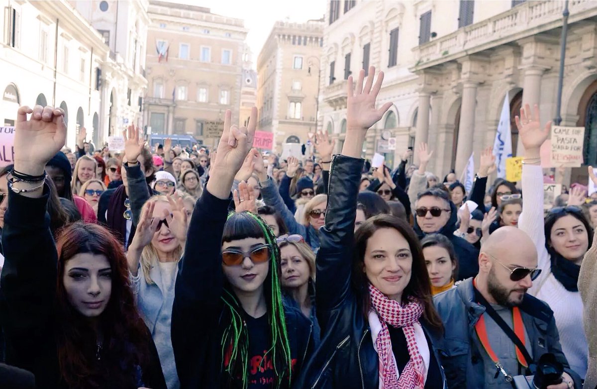 TheRickyDavila's tweet photo. Brothers and Sisters worldwide had their own #WomensMarch2018 in solidarity with all of us here in the U.S. including Rome, Italy; Toronto, Canada; Frankfurt, Germany; Kampala, Uganda; Osaka, Japan and Nova Scotia. Amazing. ❤️👊🌎 https://t.co/G6bxtDIt8q