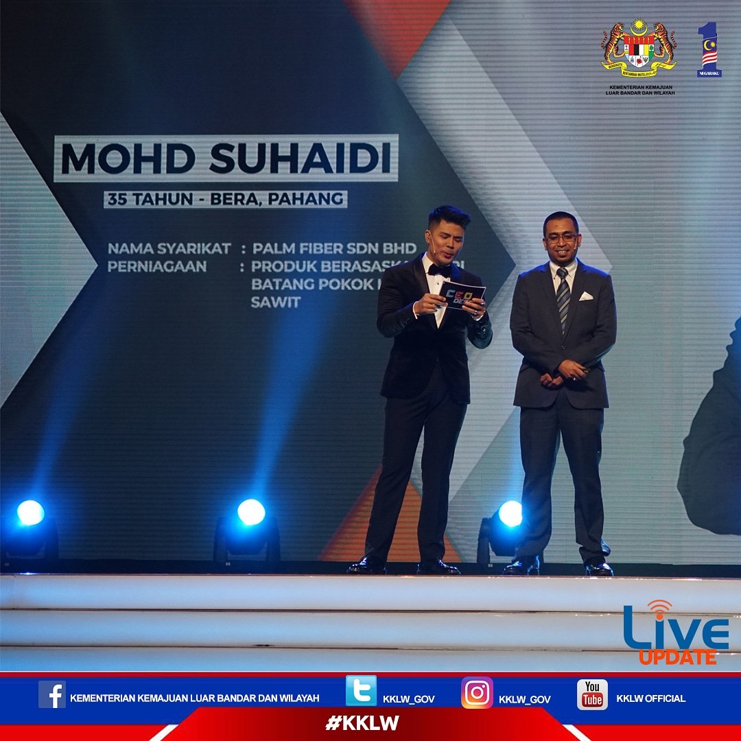 kkdw_gov's tweet photo. MAJLIS PERTANDINGAN AKHIR PROGRAM REALITI
RBC MENCARI CEO DESA
20 Januari 2018 (Sabtu), 5.00 Petang
Panggung Sari, Istana Budaya, Kuala Lumpur
#CEODesa
#Membandarkanluarbandar
#Transformasiluarbandar https://t.co/agCB21D1d9