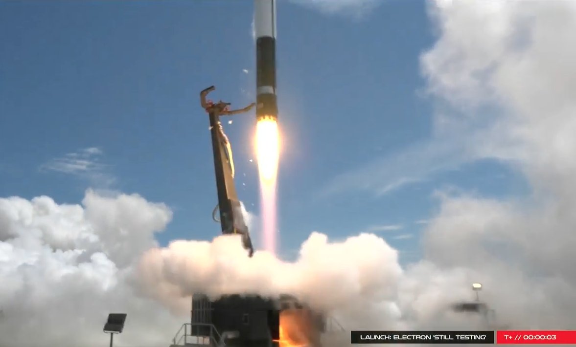 Tanya_O's tweet image. Beautiful launch by @RocketLab in New Zealand! 🚀😍 #Electron #StillTesting