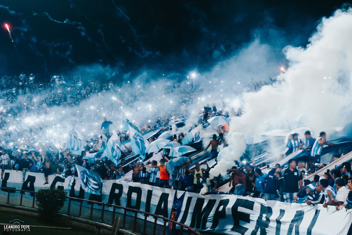 LeandroPepe91's tweet photo. Esta locura no la cambio por nada en el mundo. #Racing https://t.co/ZENxYaJ94u