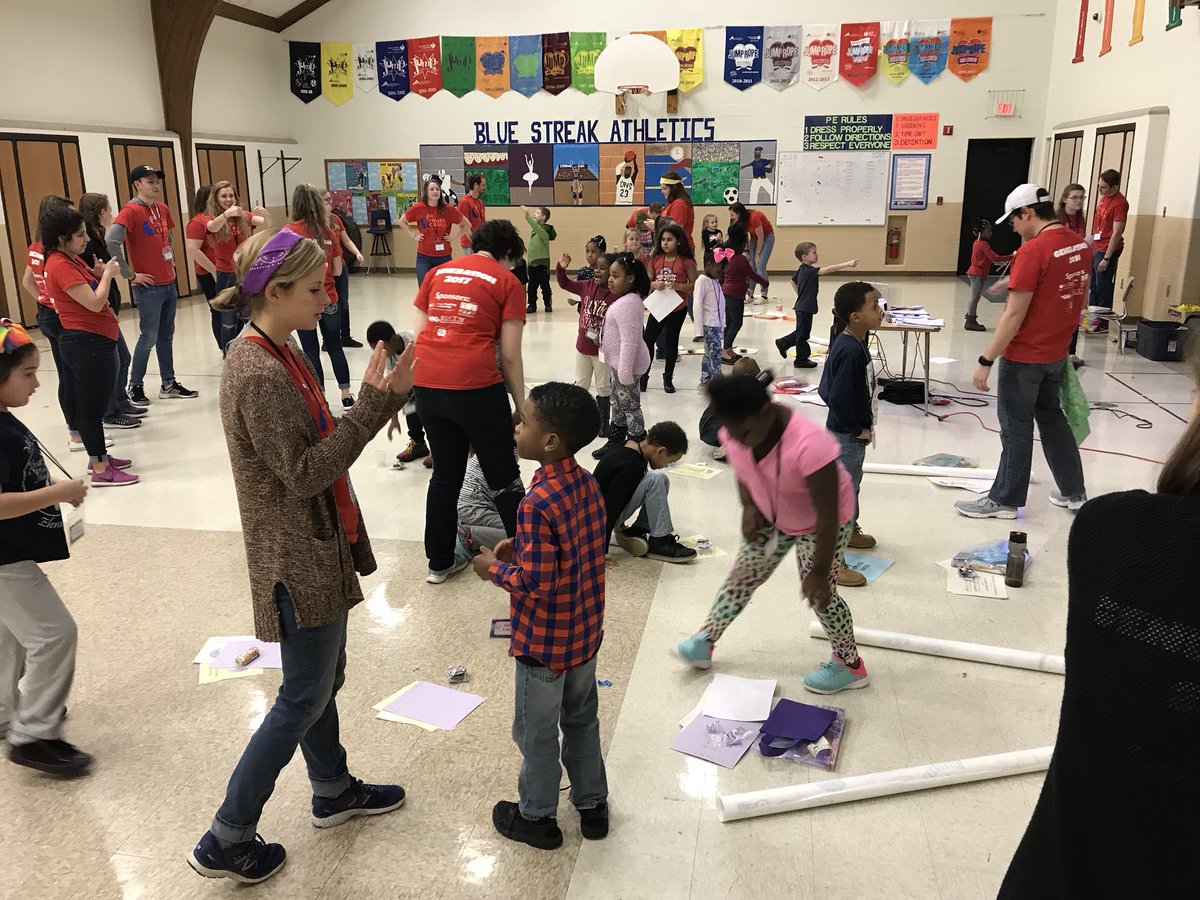 DoctorMatHney's tweet photo. We had a blast at Osborne Elementary School today 1-20-18. Another great Math Camp. Thank you Sarah Cassel and @jlmcdonald for the opportunity to bring BGSU @edhdbgsu students to @gobluestreaks schools and have fun with Mathematics! https://t.co/jiJcGifyq4