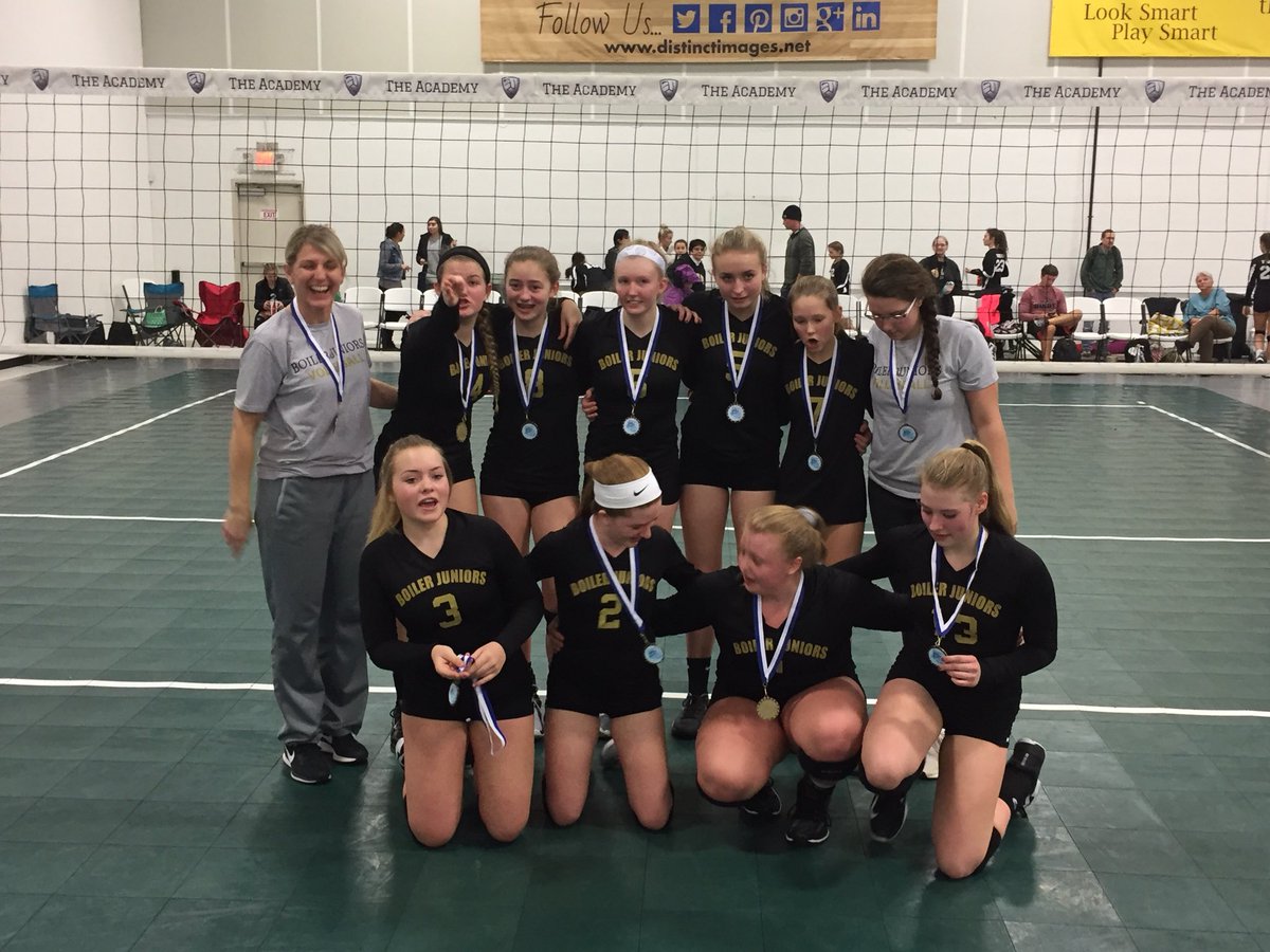 BoilersNFSaid's tweet photo. Boiler Juniors #bjvbc 14-2’s took first place in gold bracket in the Academy Winter Blast.  Played 4 matches and went 4-0.  Never lost a set!  Go Boilers!  #boilerjuniors https://t.co/klEwOk5Zzl