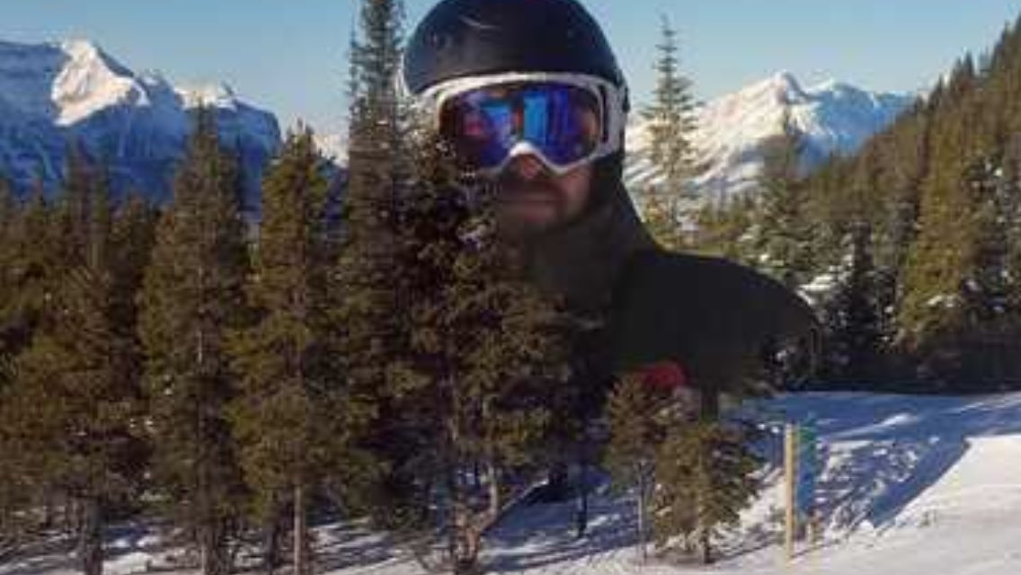 RiccRockets's tweet photo. Google now stitches consecutive photos into panoramas for you. Here's one shared recently proving " #Gulliver " is alive and well and hanging out in the #Rockies #FunnyPhoto #GooglePanorama #PanoFails https://t.co/kym4ZjUirh
